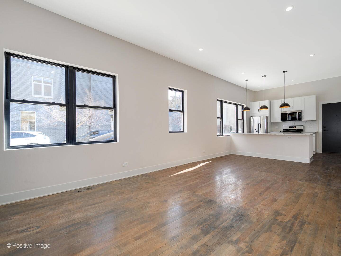 Chicago, IL 60622,846 N Ashland AVE #1R