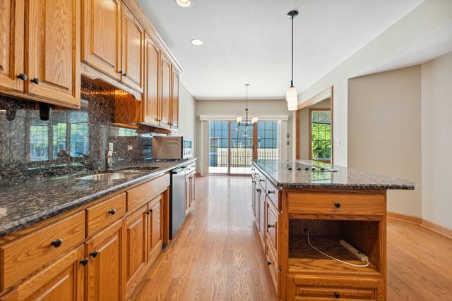 Itasca, IL 60143,227 N Maple ST #227