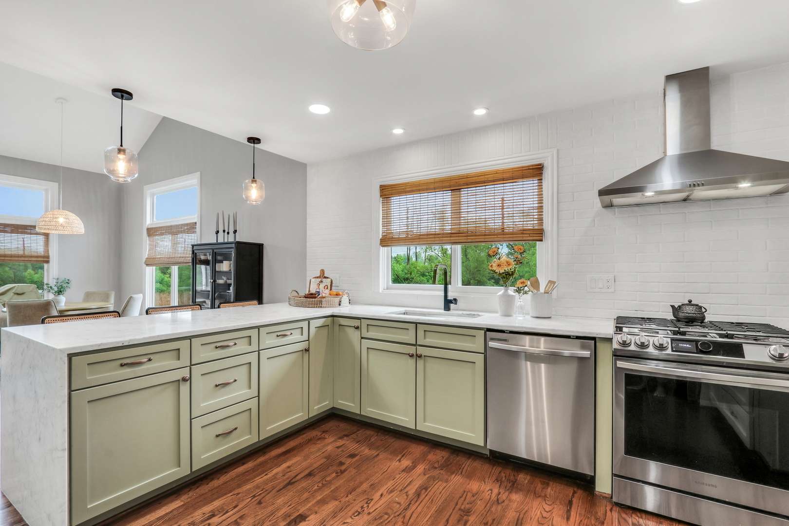 Grayslake, IL 60030,17526 W Windhaven CT