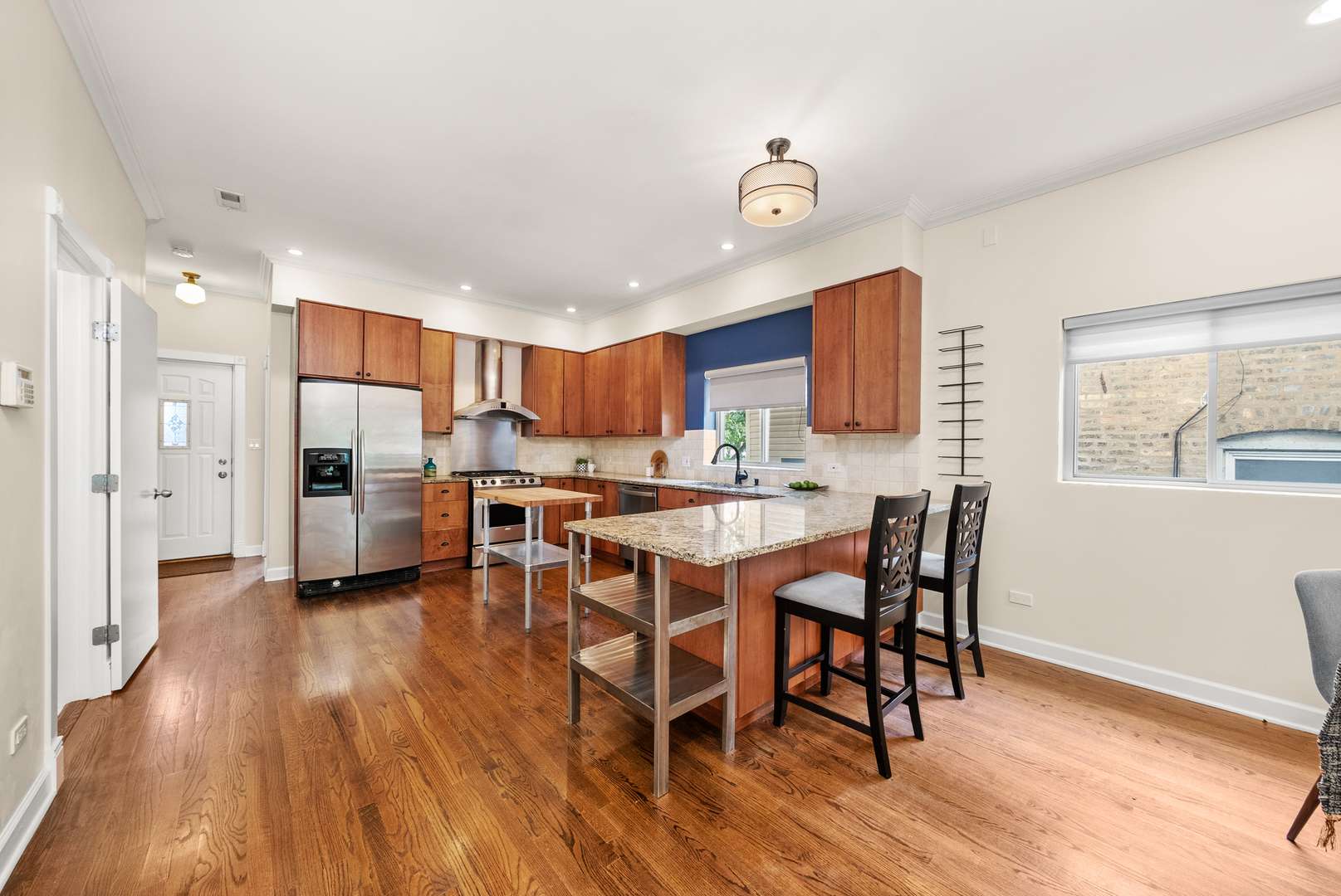 Chicago, IL 60647,2031 W Saint Paul AVE #2W