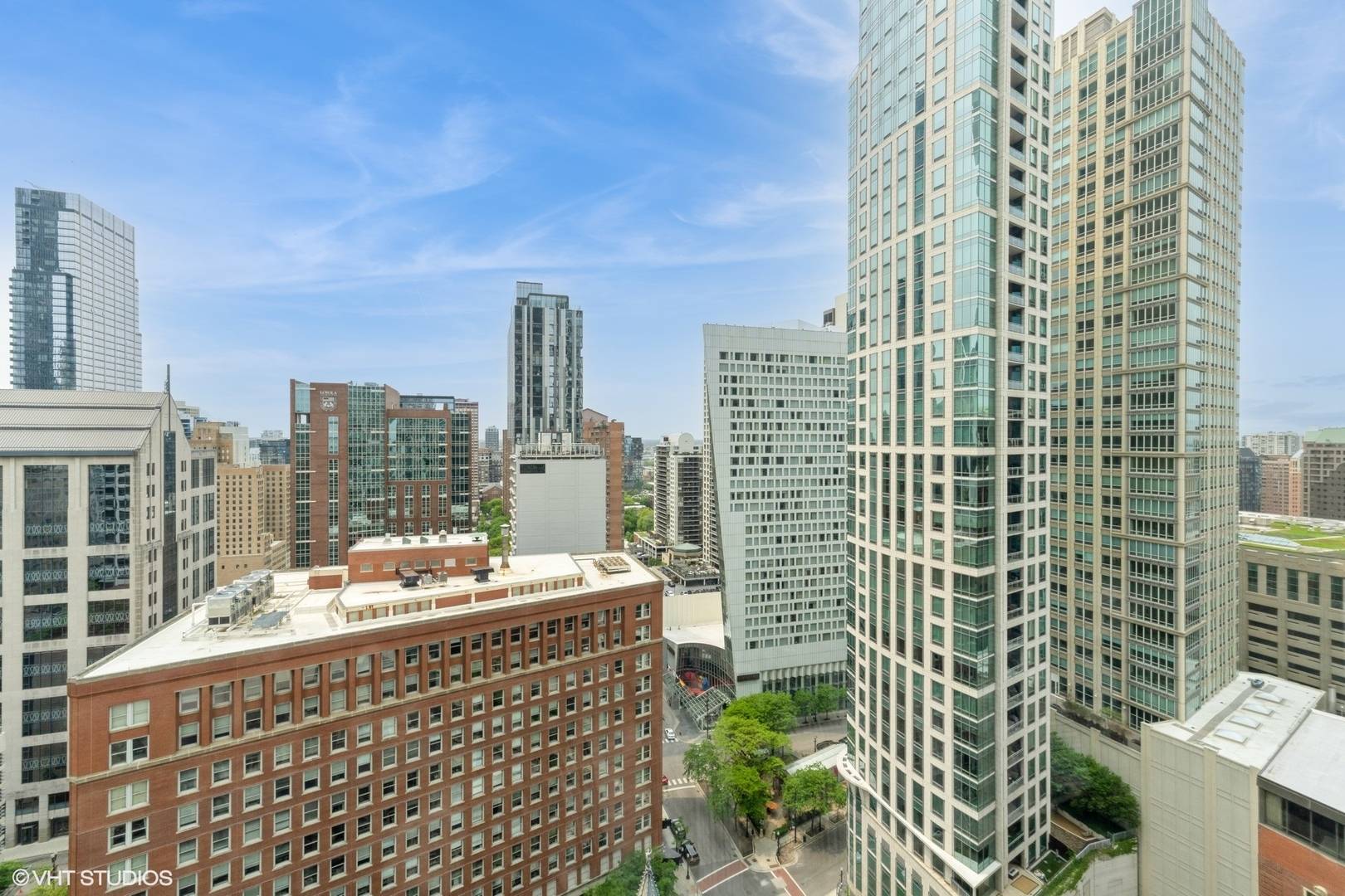 Chicago, IL 60611,111 E CHESTNUT ST #27E
