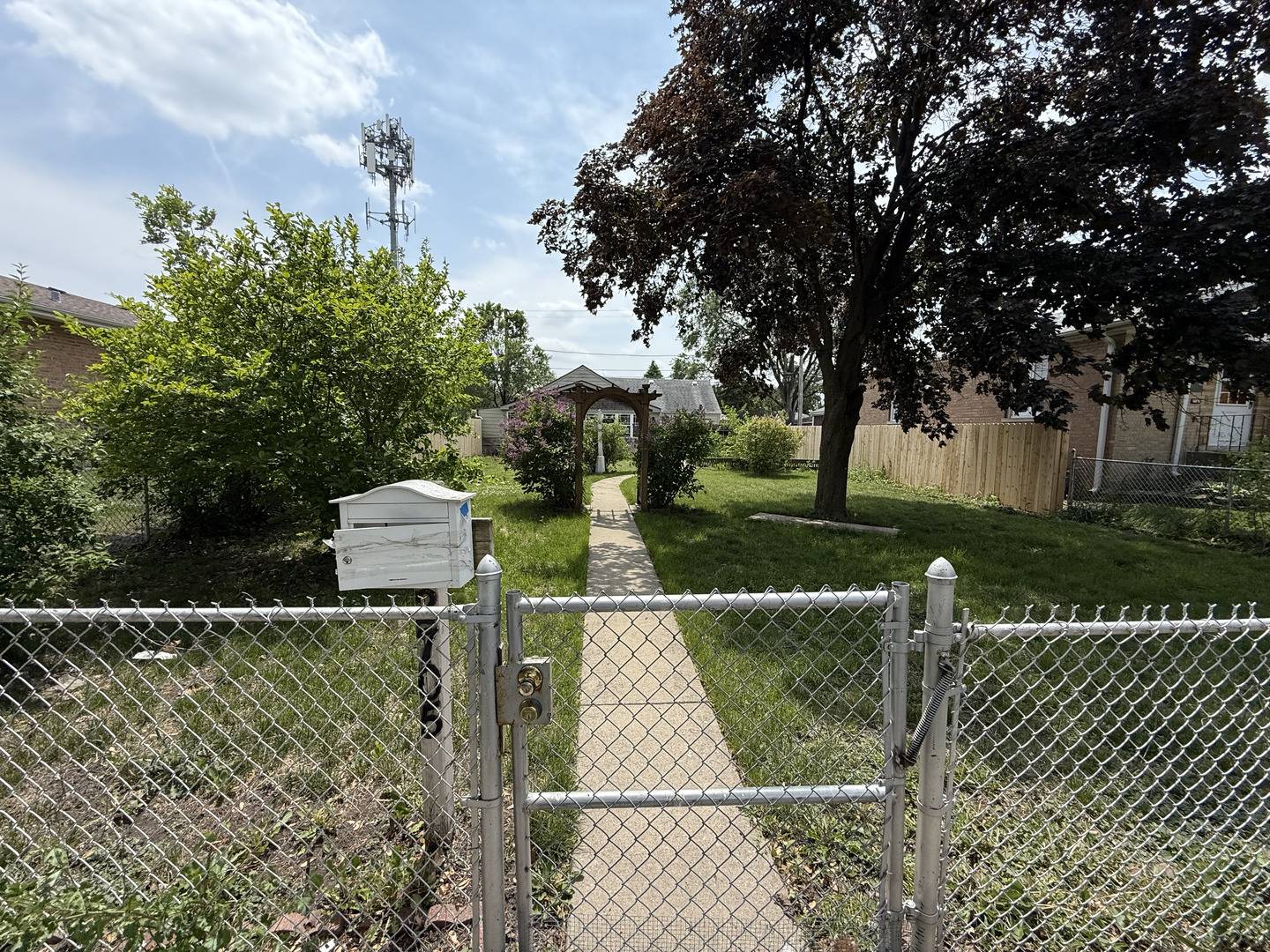 Evergreen Park, IL 60805,2705 W 98th ST