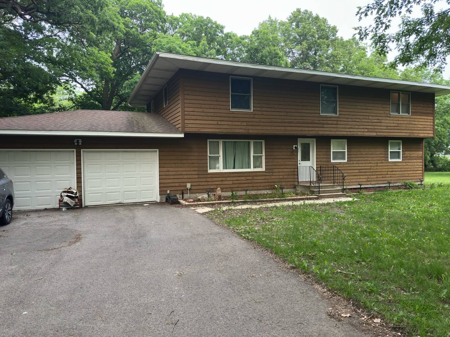 Maple Park, IL 60151,21058 Oak LN