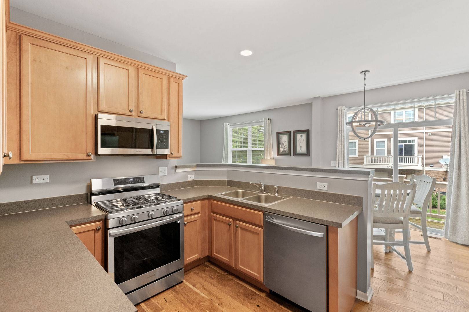 Elgin, IL 60124,3072 BRIDGEHAM ST