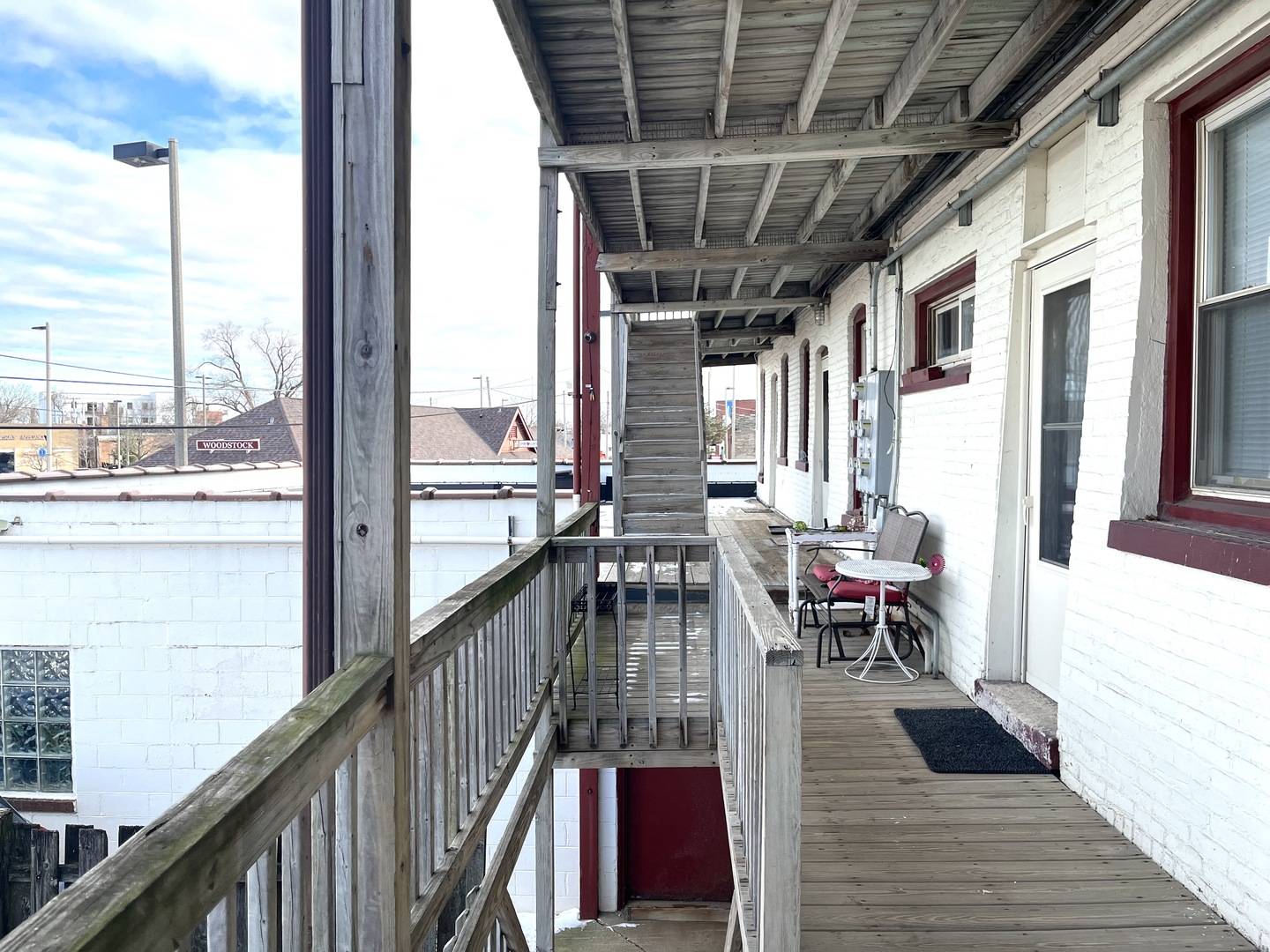 Woodstock, IL 60098,130 Washington ST