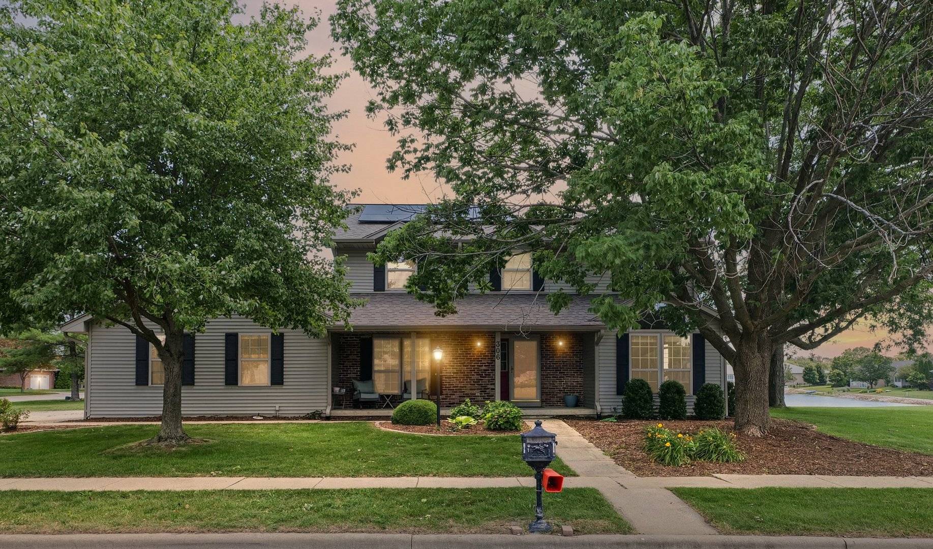 Urbana, IL 61802,306 N Beringer CIR