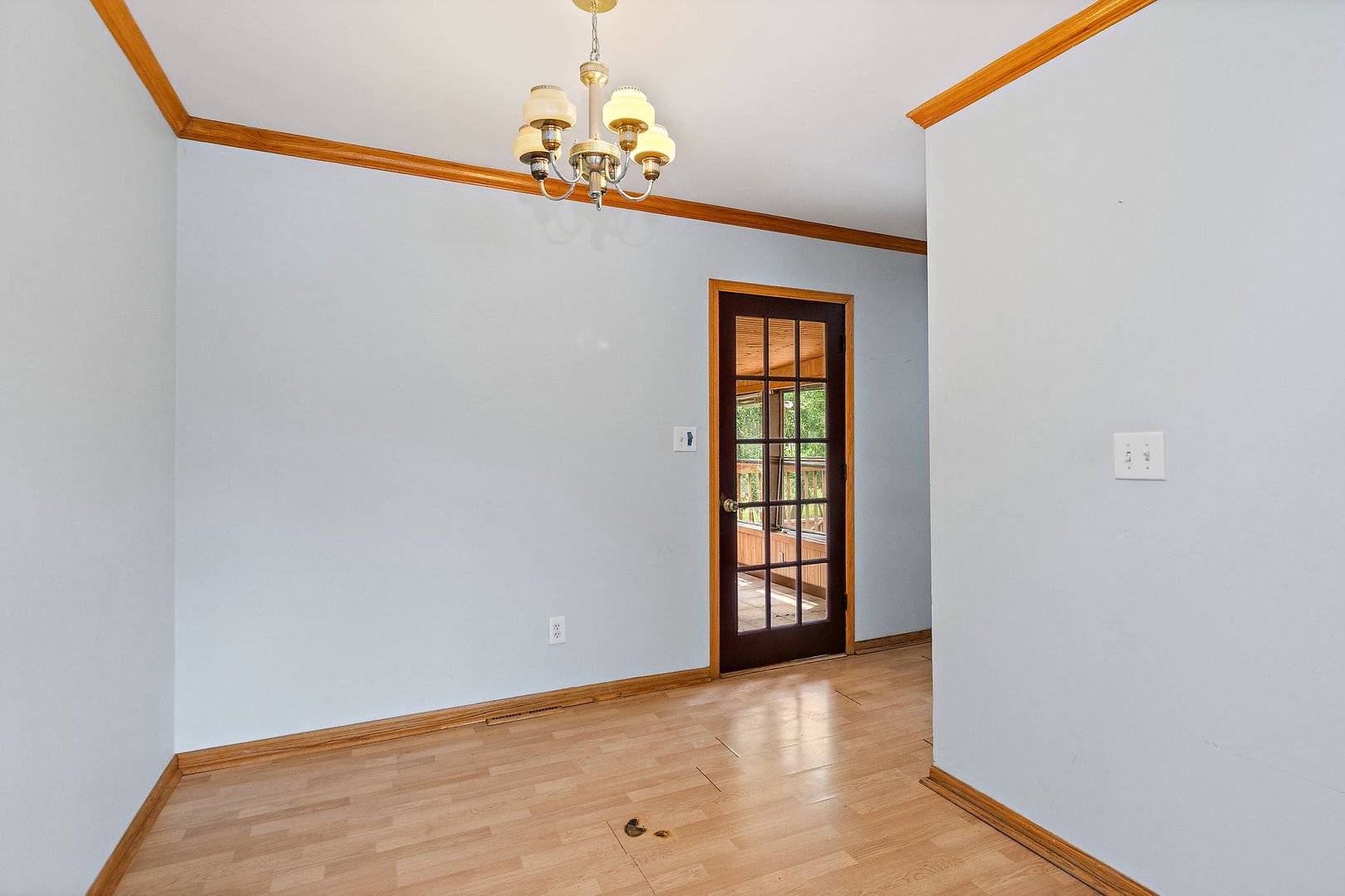 South Elgin, IL 60177,1011 Mark ST