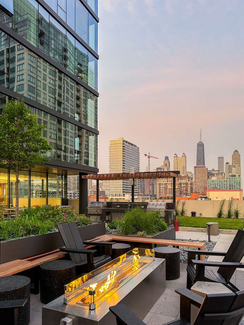 Chicago, IL 60610,808 N Cleveland AVE #1612