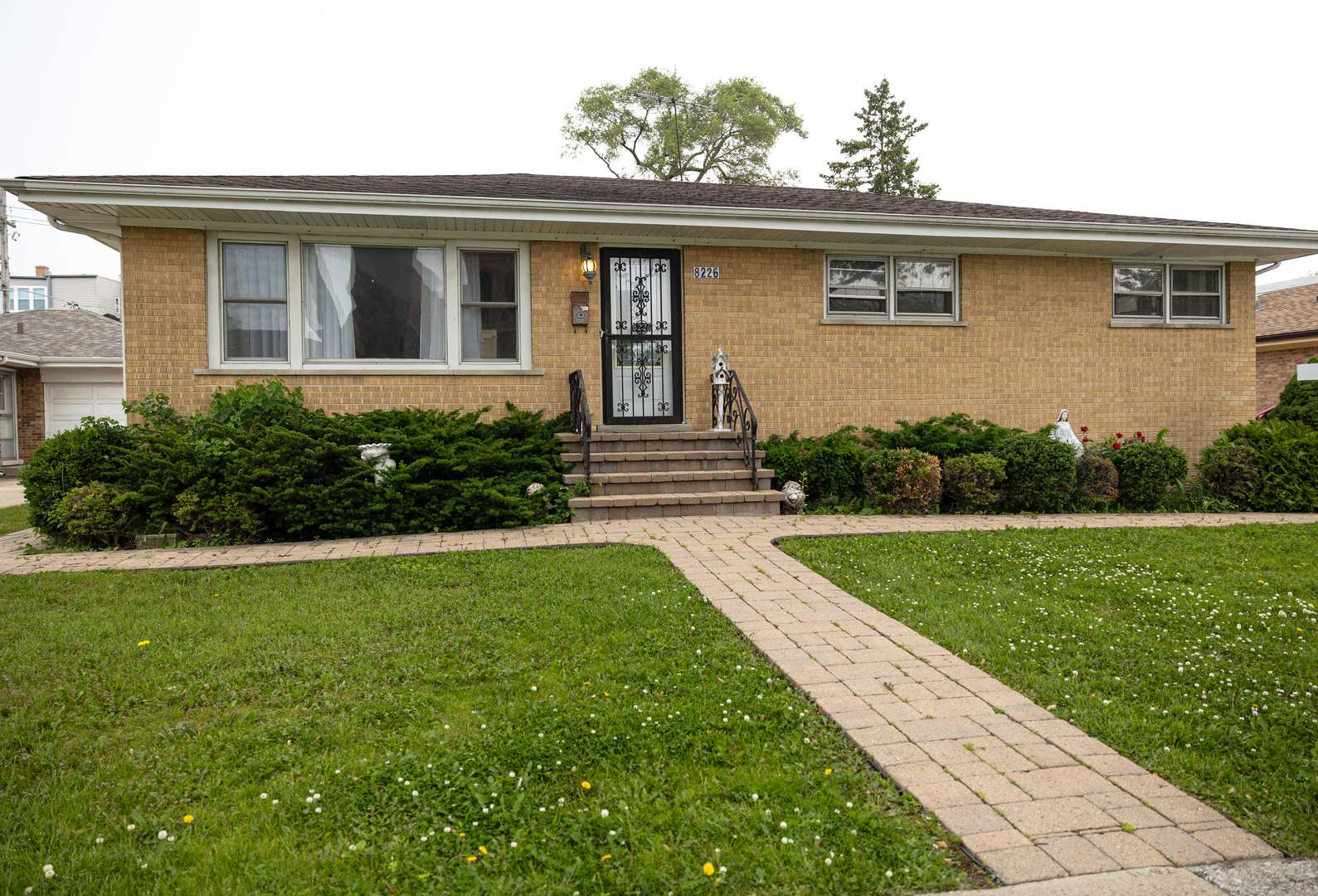 Skokie, IL 60076,8226 Kenton AVE