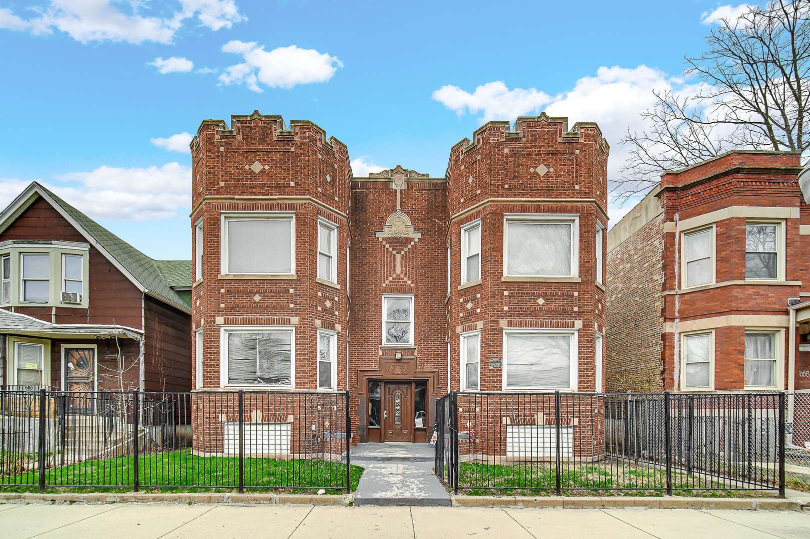 Chicago, IL 60621,7010 S Morgan ST