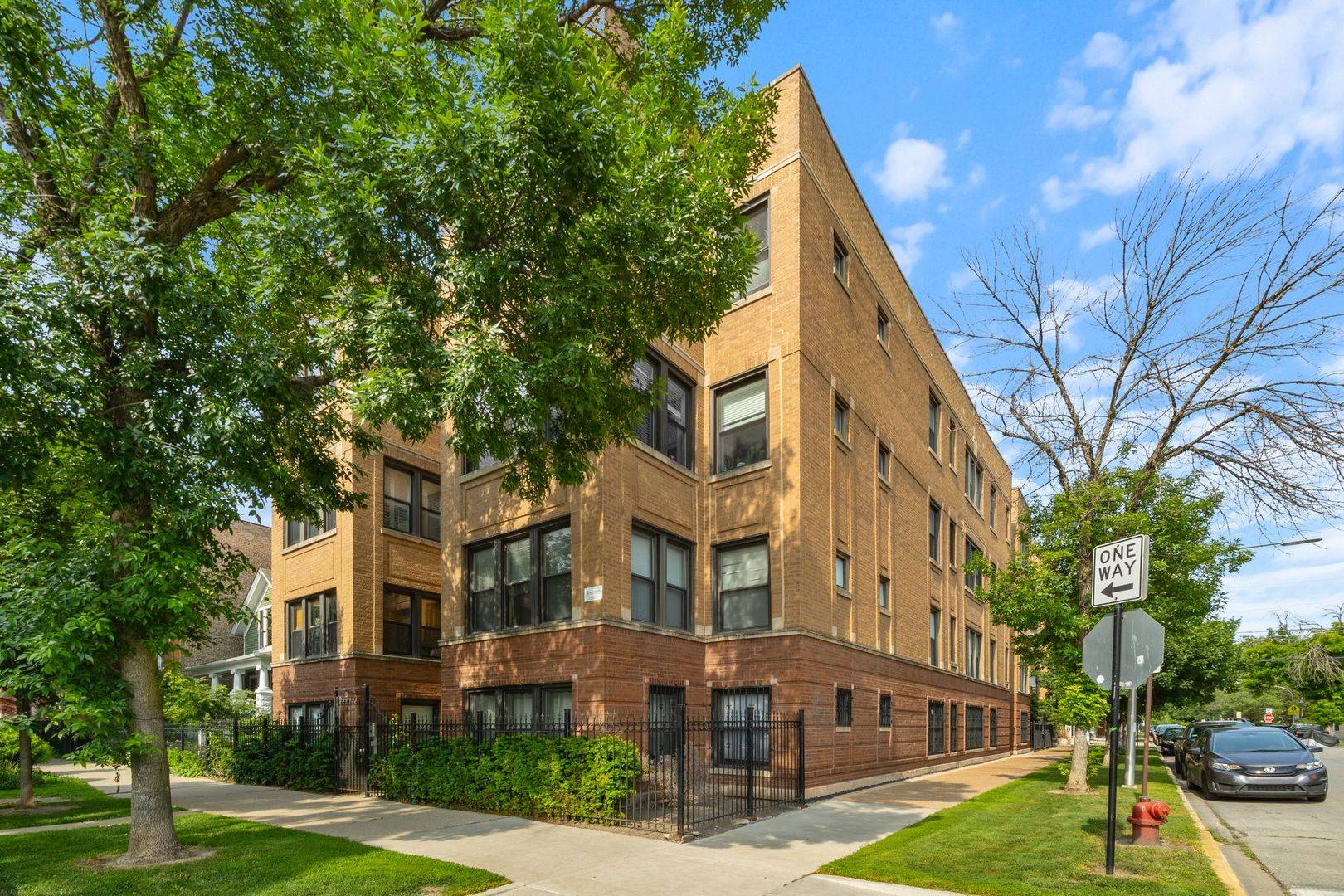 Chicago, IL 60647,2950 W Cortland ST #2