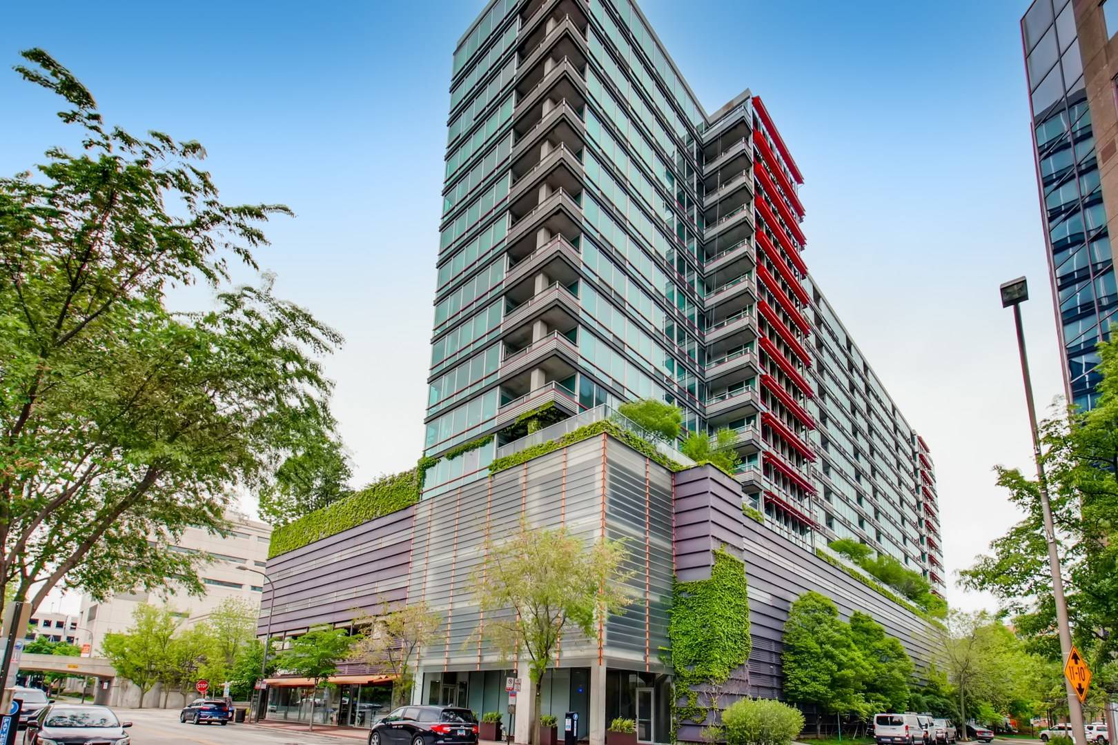 Evanston, IL 60201,800 ELGIN RD #1421
