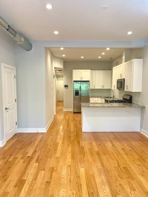 Chicago, IL 60614,2618 N Orchard AVE #2F