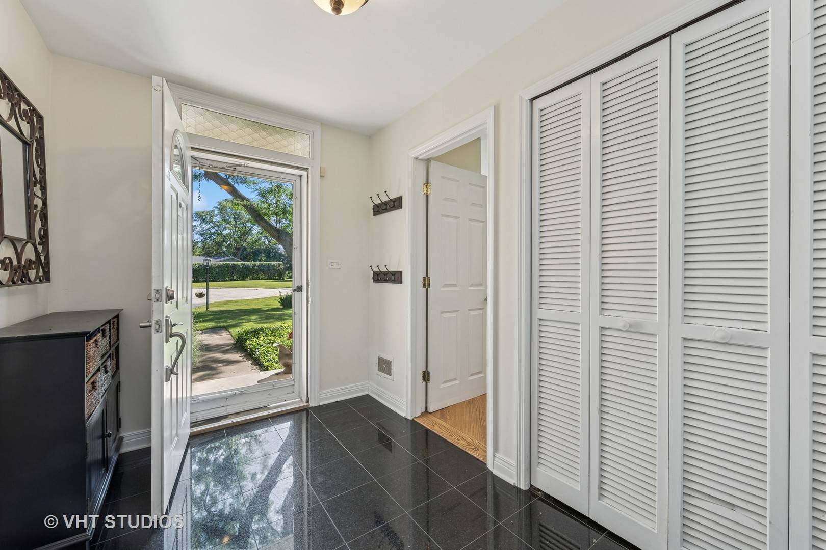 Deerfield, IL 60015,1119 Hampton CT