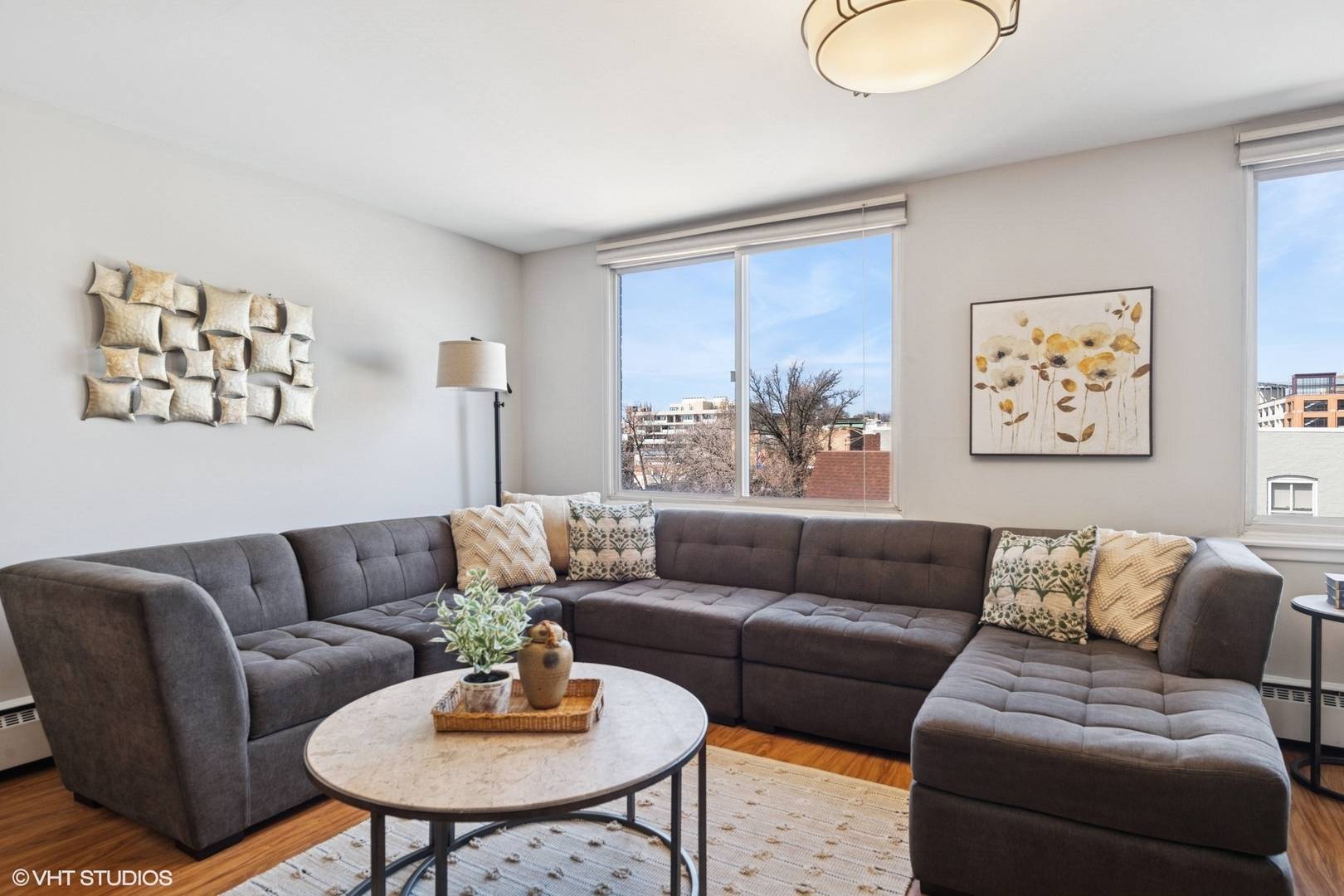 Oak Park, IL 60302,150 S OAK PARK AVE #301