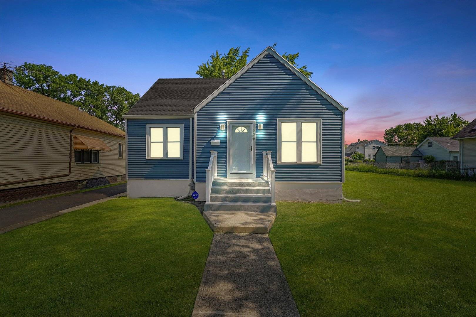 Phoenix, IL 60426,536 E 155th ST