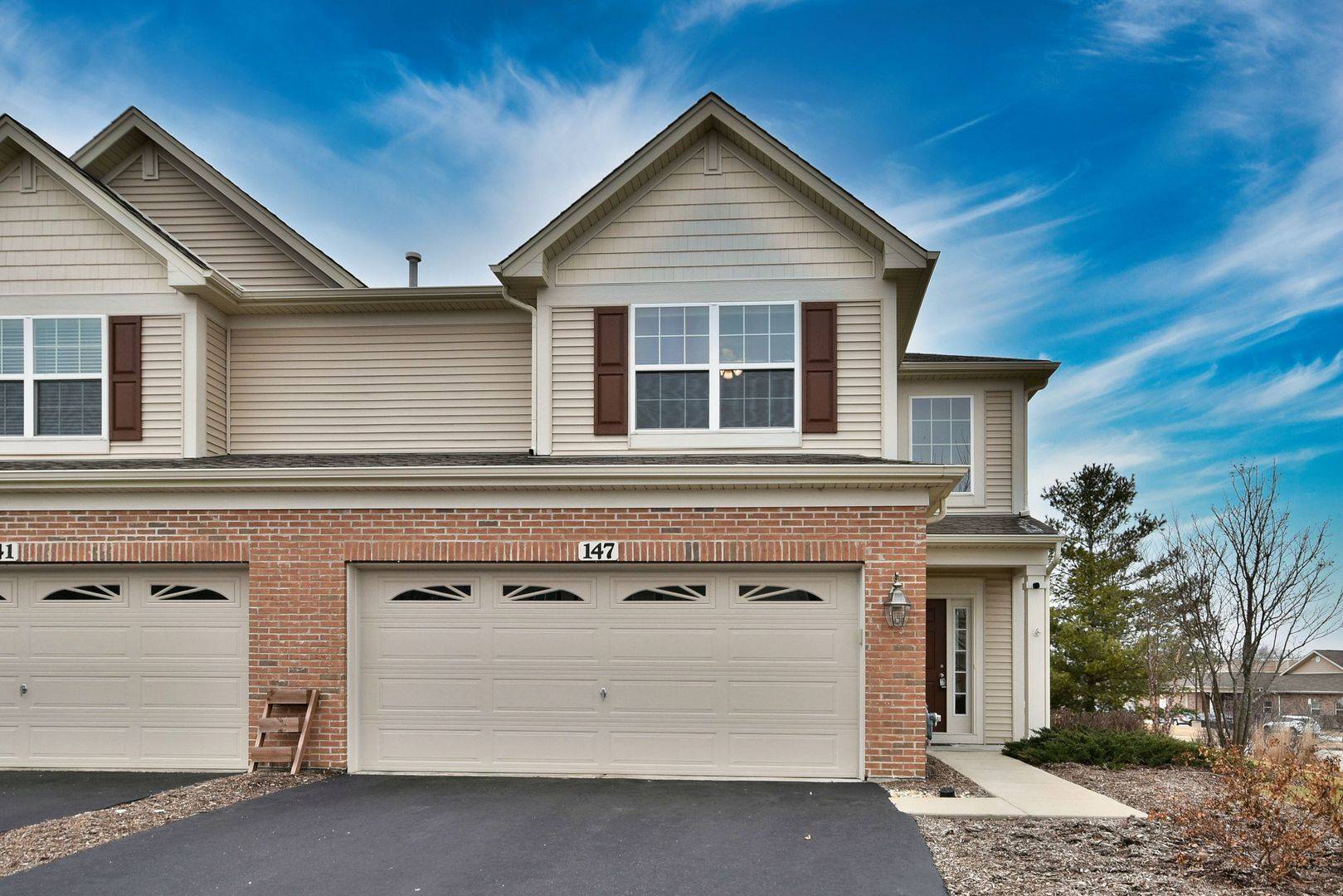 St. Charles, IL 60175,147 Birch LN #147