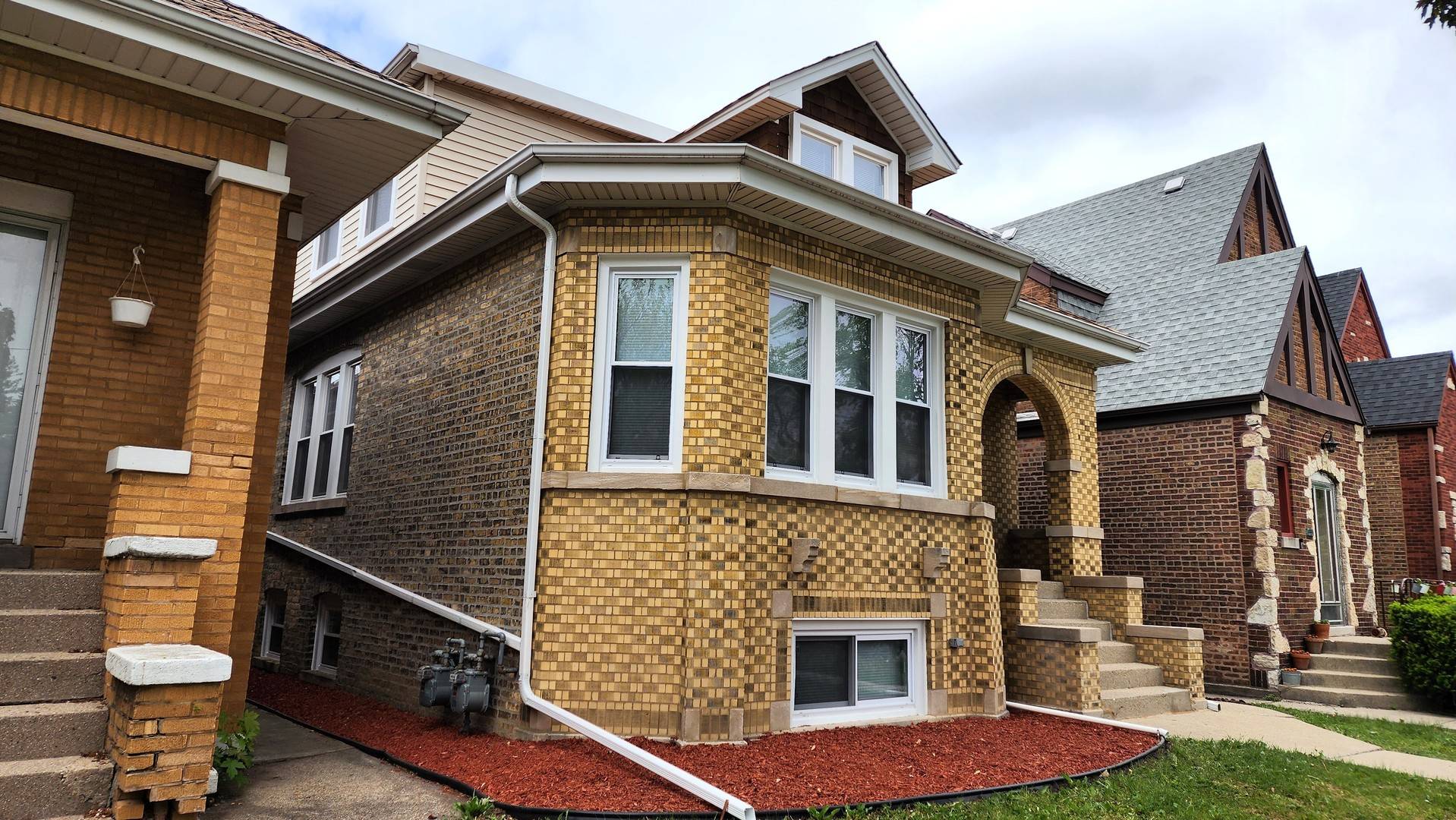 Chicago, IL 60641,2950 N Lowell AVE