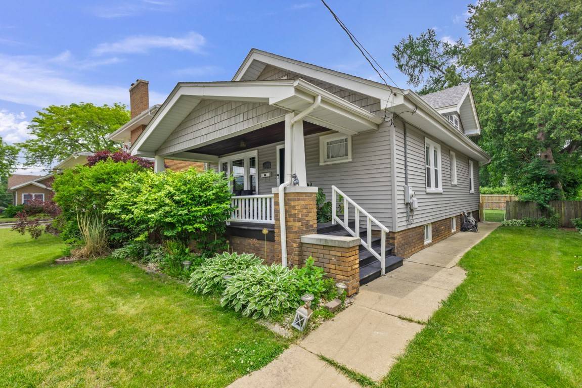 Rockford, IL 61107,2417 Crosby ST