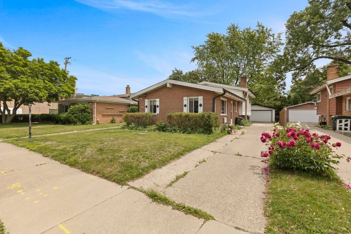 Morton Grove, IL 60053,8429 MASON AVE