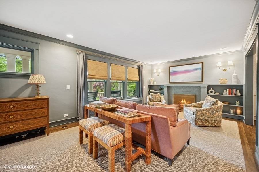 Wilmette, IL 60091,925 Central AVE