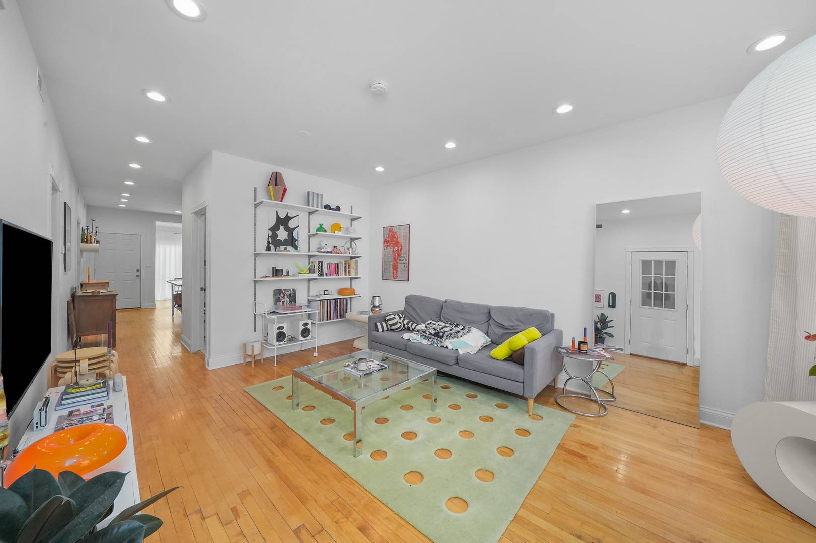 Chicago, IL 60618,2947 N Lawndale AVE #1