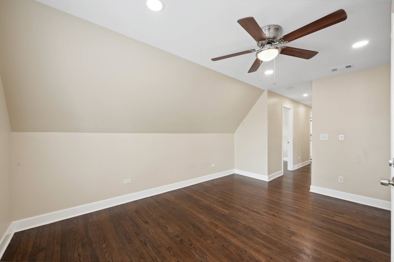 Chicago, IL 60608,1624 S Washtenaw AVE #2