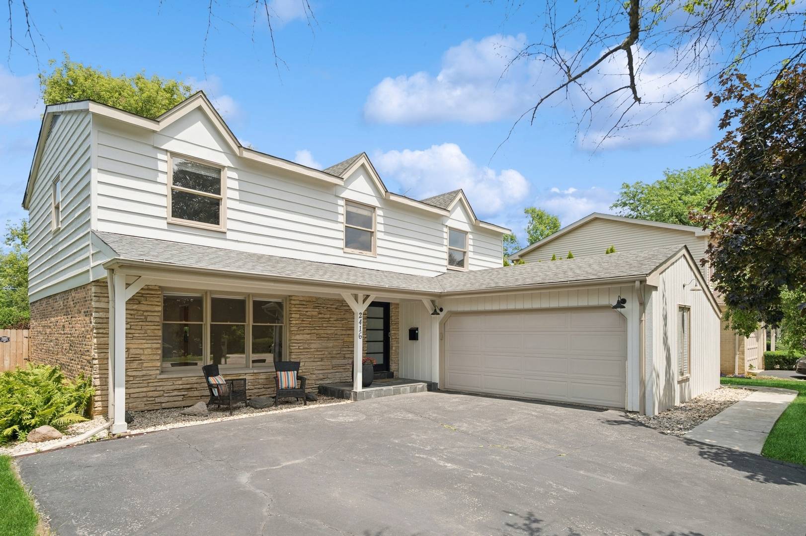 Wilmette, IL 60091,2416 Birchwood LN