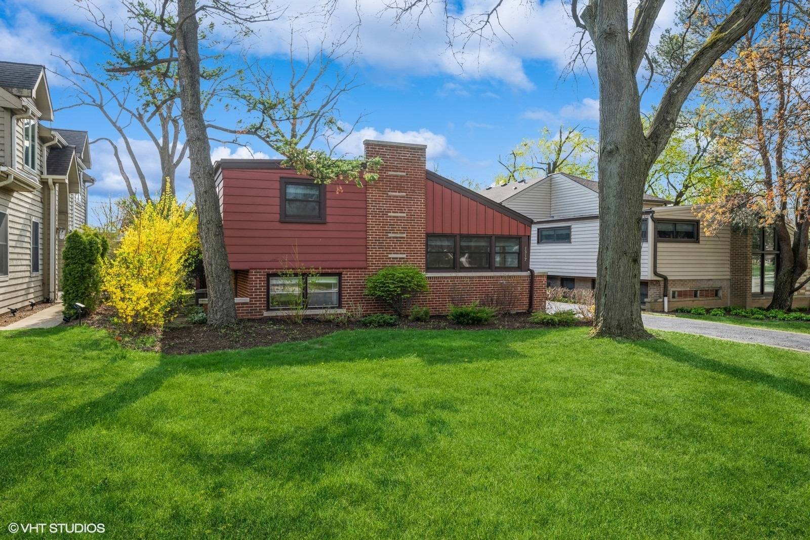 Highland Park, IL 60035,1317 Ferndale AVE
