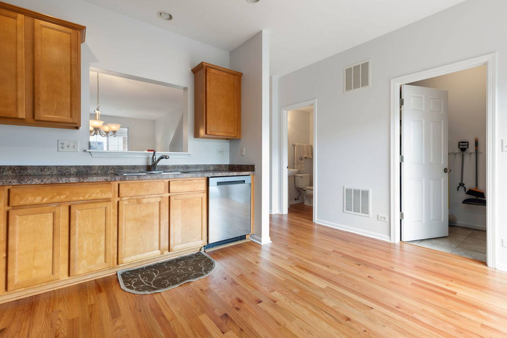 Oak Lawn, IL 60453,10325 Kerry Ridge CT