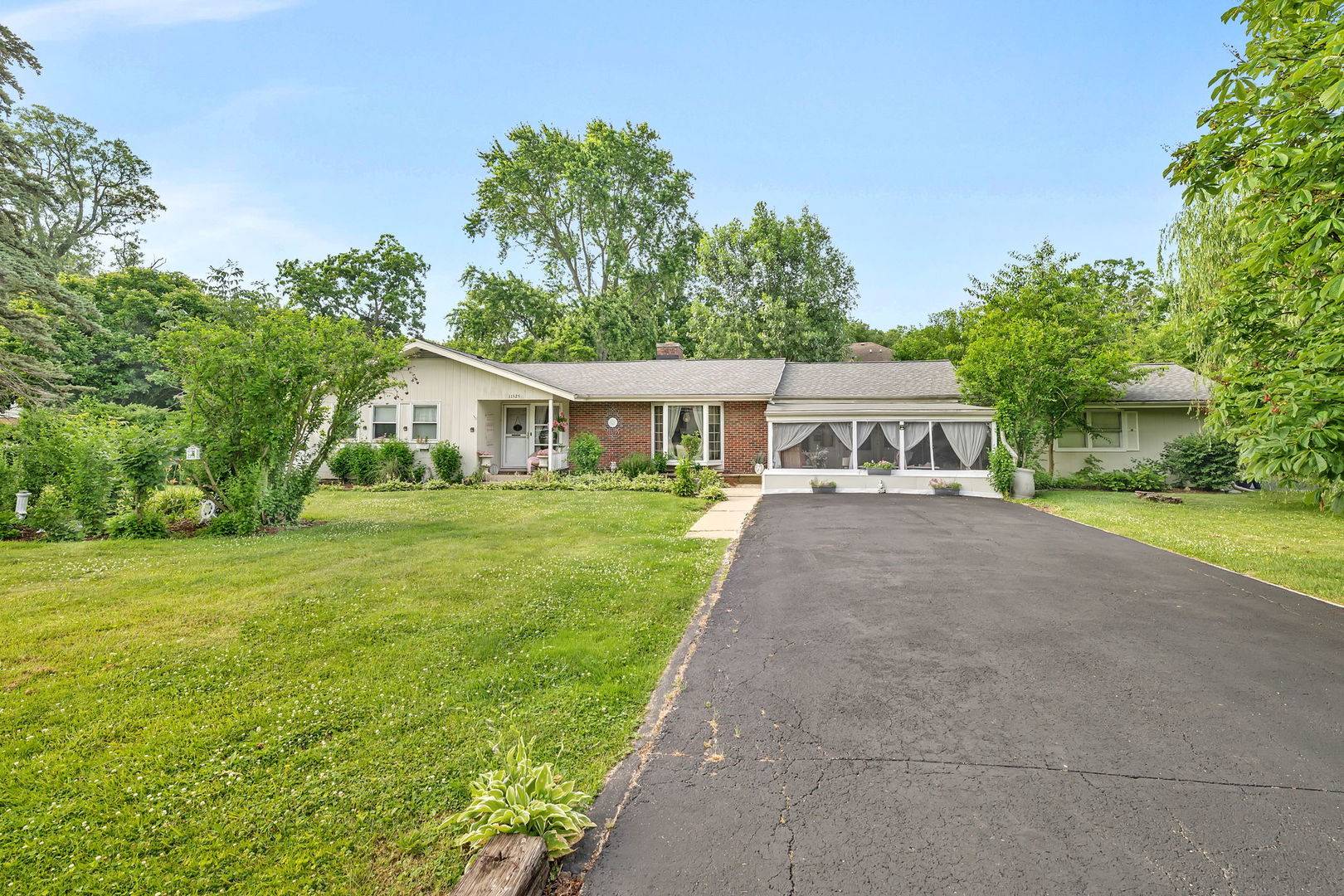 Mokena, IL 60448,11525 Edgewood DR