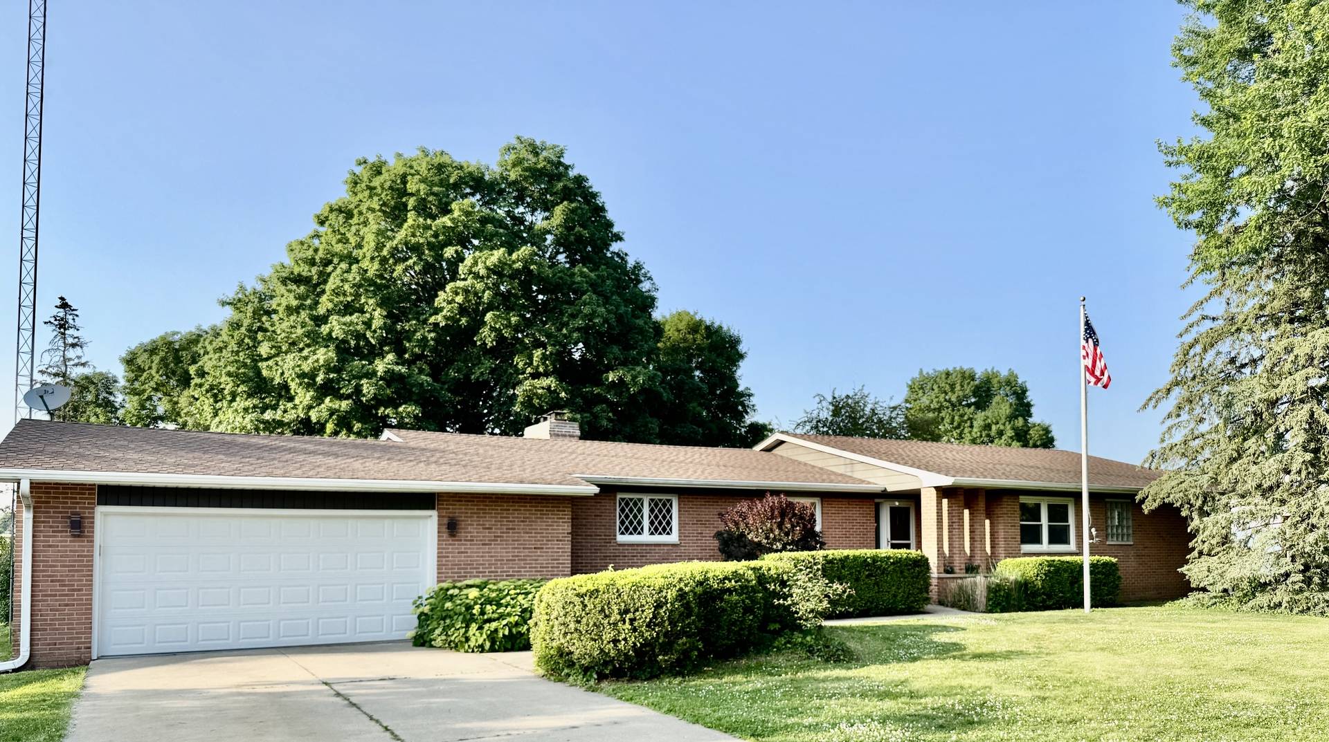 Dekalb, IL 60115,221 Thornbrook RD