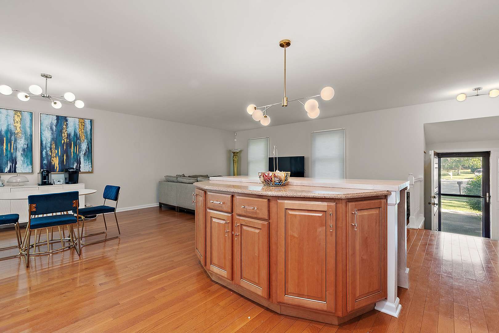 Naperville, IL 60565,2275 Norwich CT