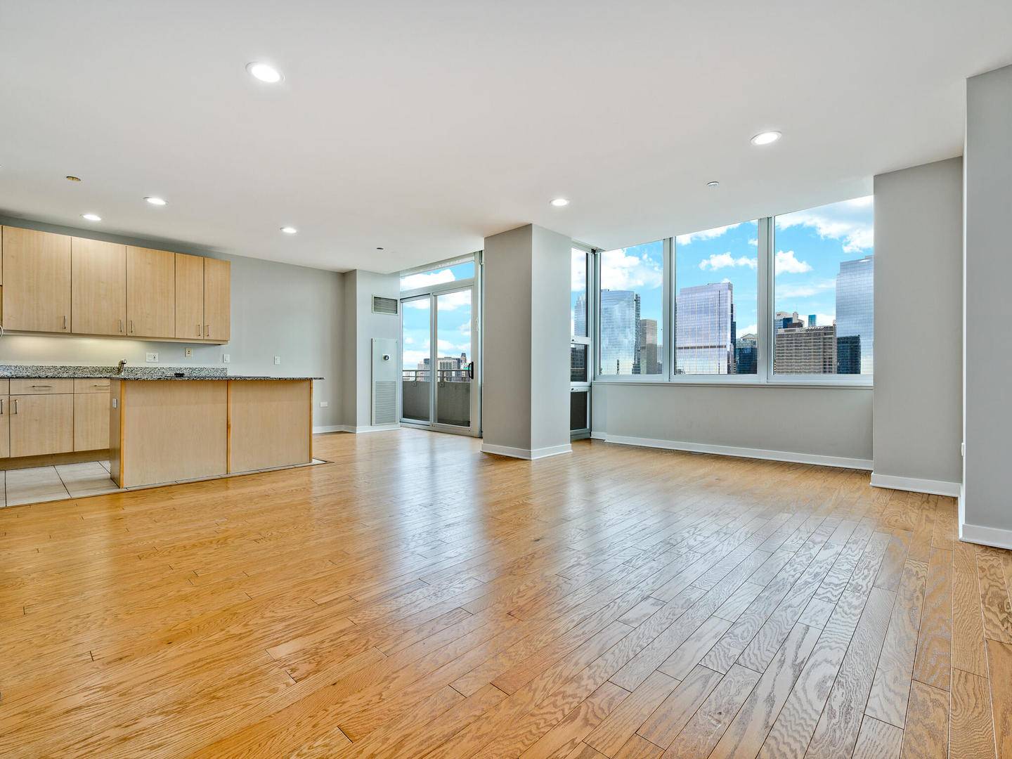 Chicago, IL 60661,737 W Washington BLVD #3003