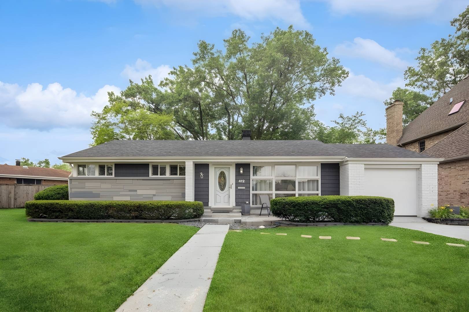 Elmhurst, IL 60126,412 N Ridgeland AVE