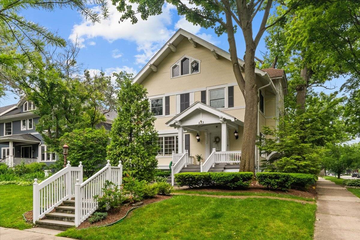 Wilmette, IL 60091,633 Forest AVE