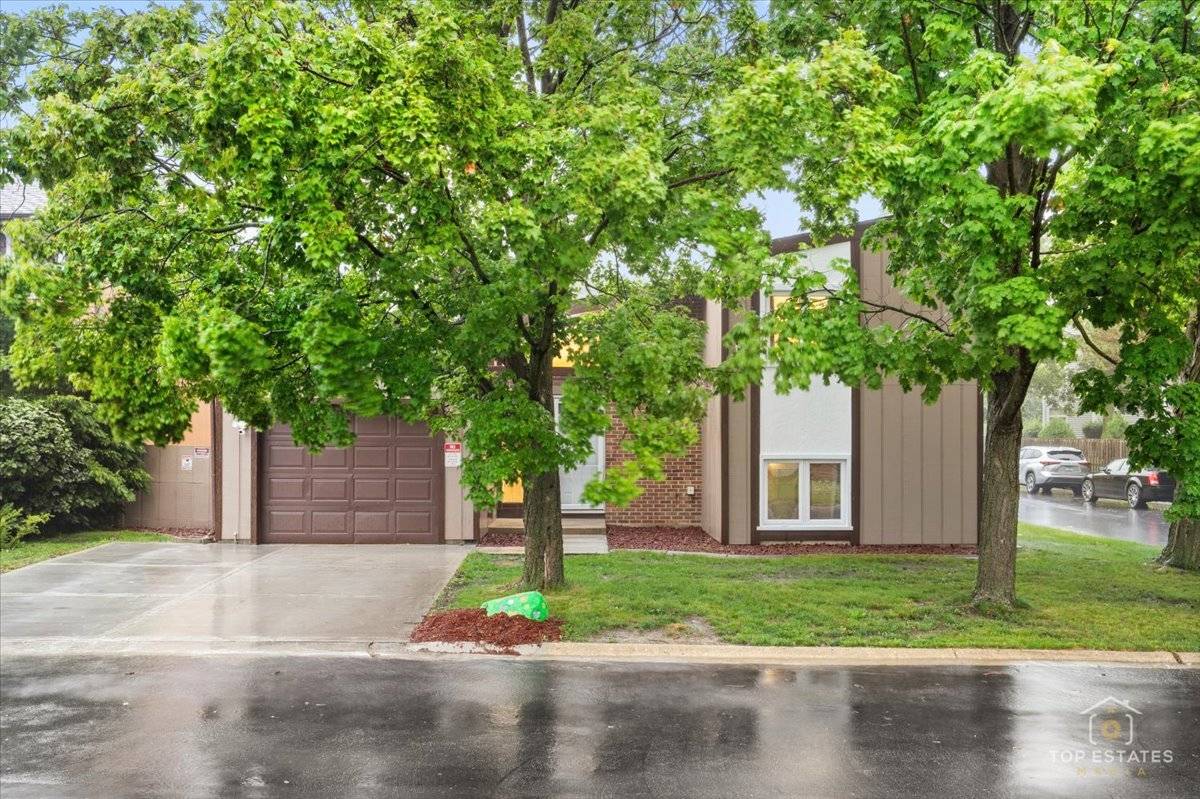 Darien, IL 60561,1018 BOB O LINK LN