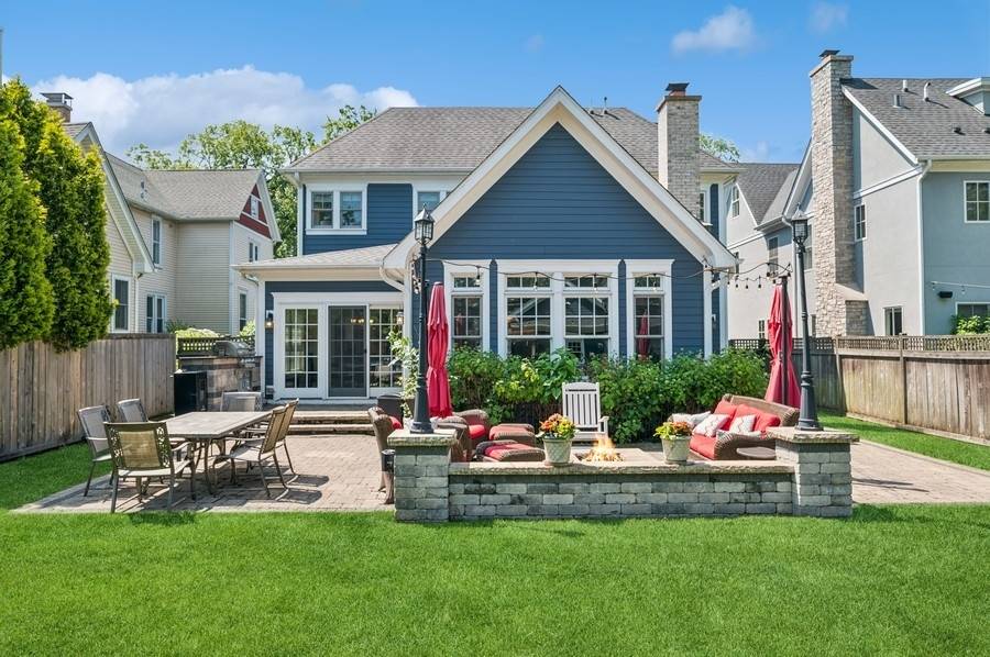 Wilmette, IL 60091,924 Linden AVE