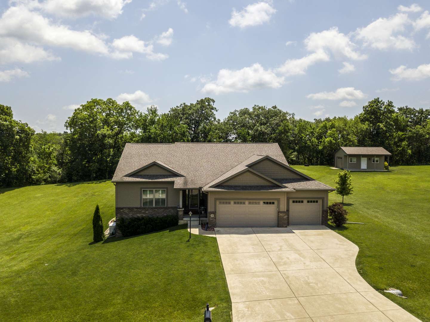 Kappa, IL 61738,8 SOUTHERN PASS DR
