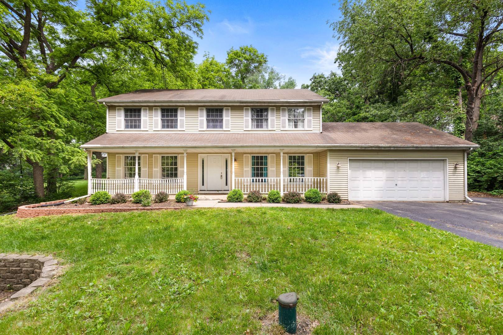 Roscoe, IL 61073,7204 WARBLERS WAY