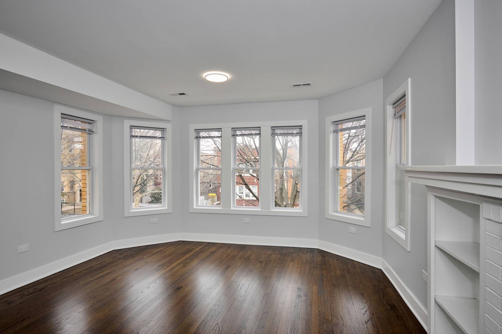 Chicago, IL 60659,6237 N Fairfield AVE #2