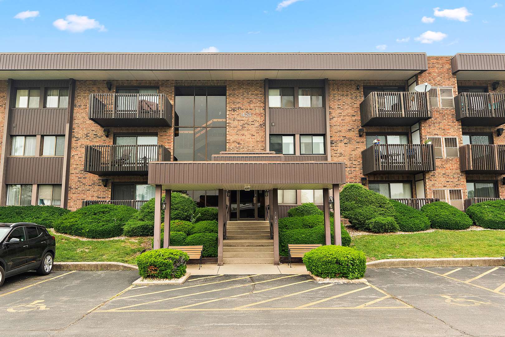Joliet, IL 60436,1420 Woodbridge RD #3C