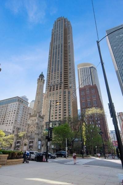 Chicago, IL 60611,800 N MICHIGAN AVE #3103