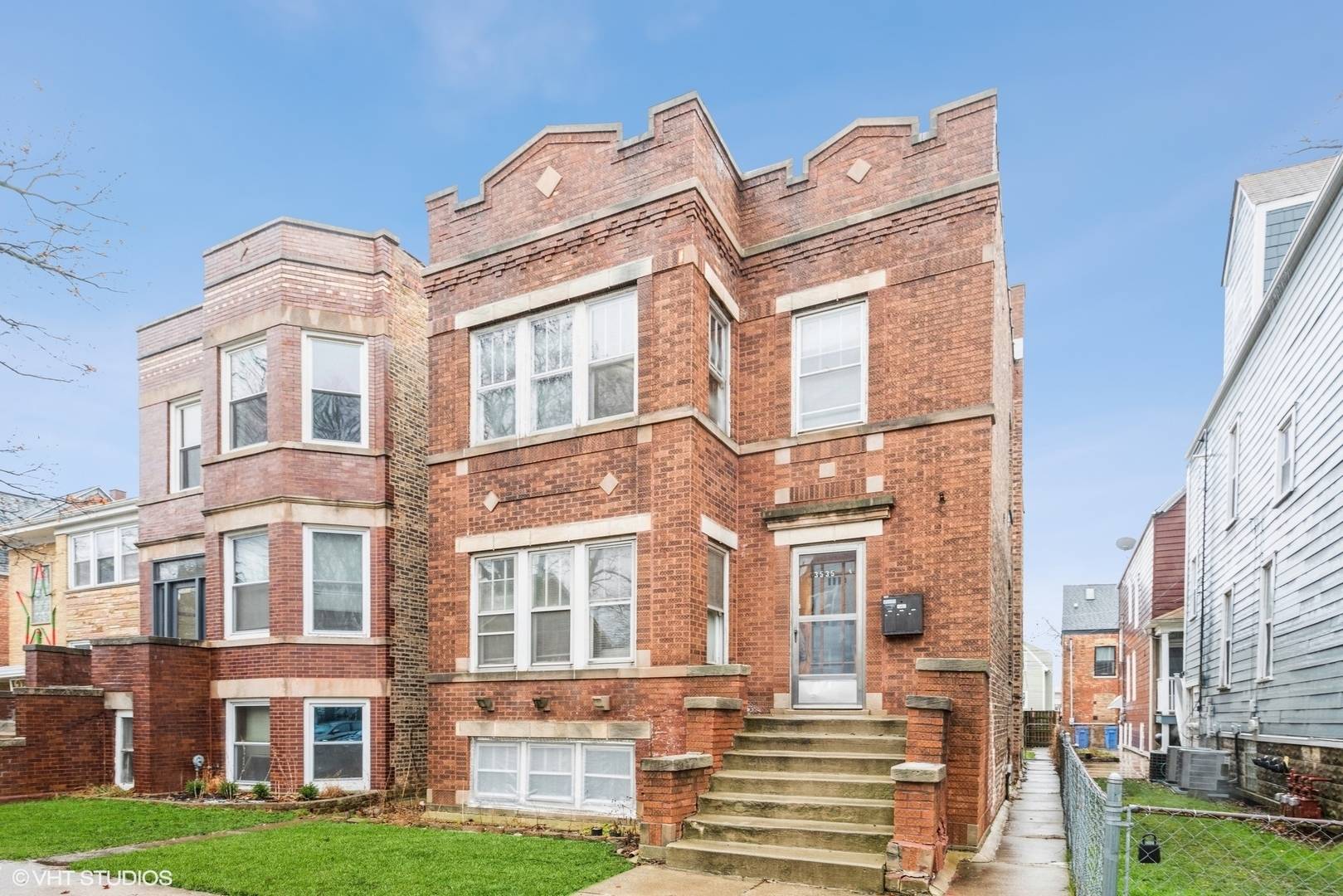 Chicago, IL 60618,3535 W School ST #2