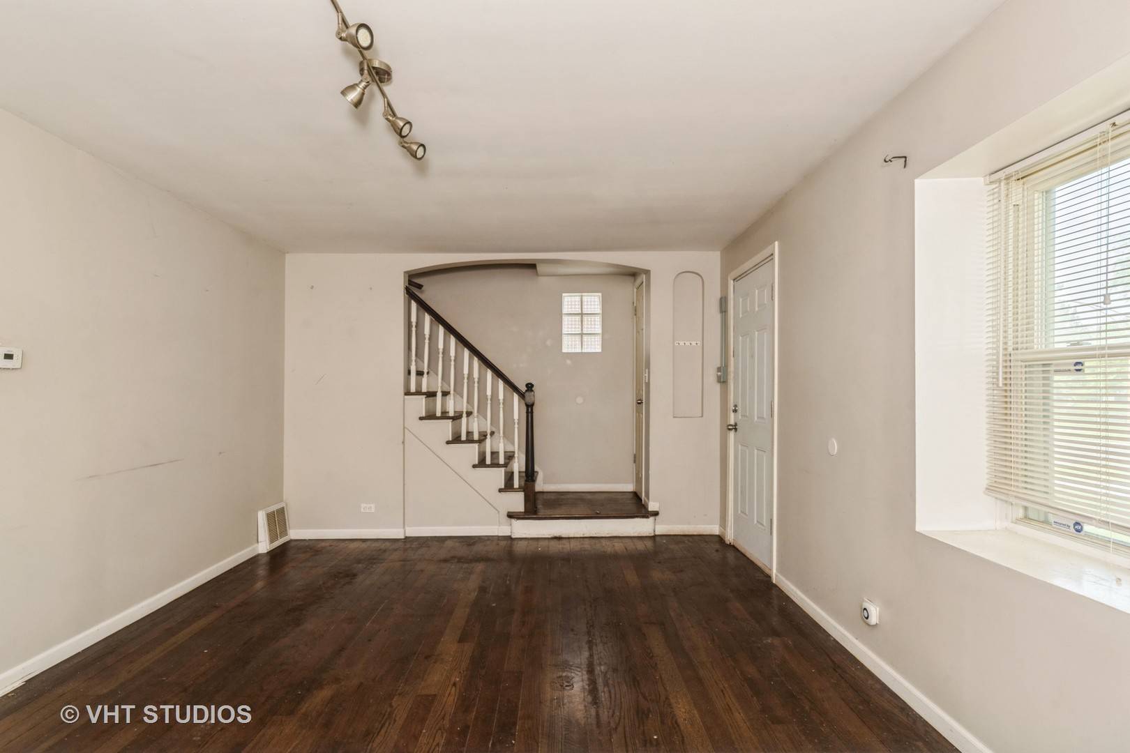 Chicago, IL 60617,Address not disclosed