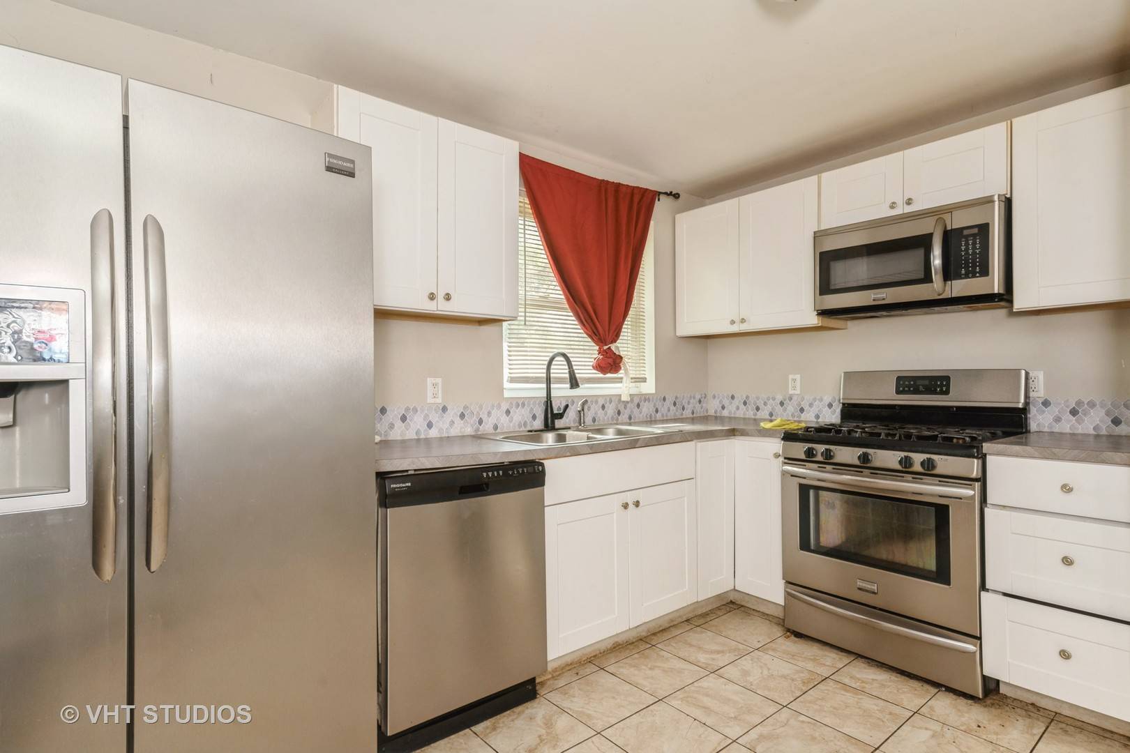 Chicago, IL 60617,Address not disclosed