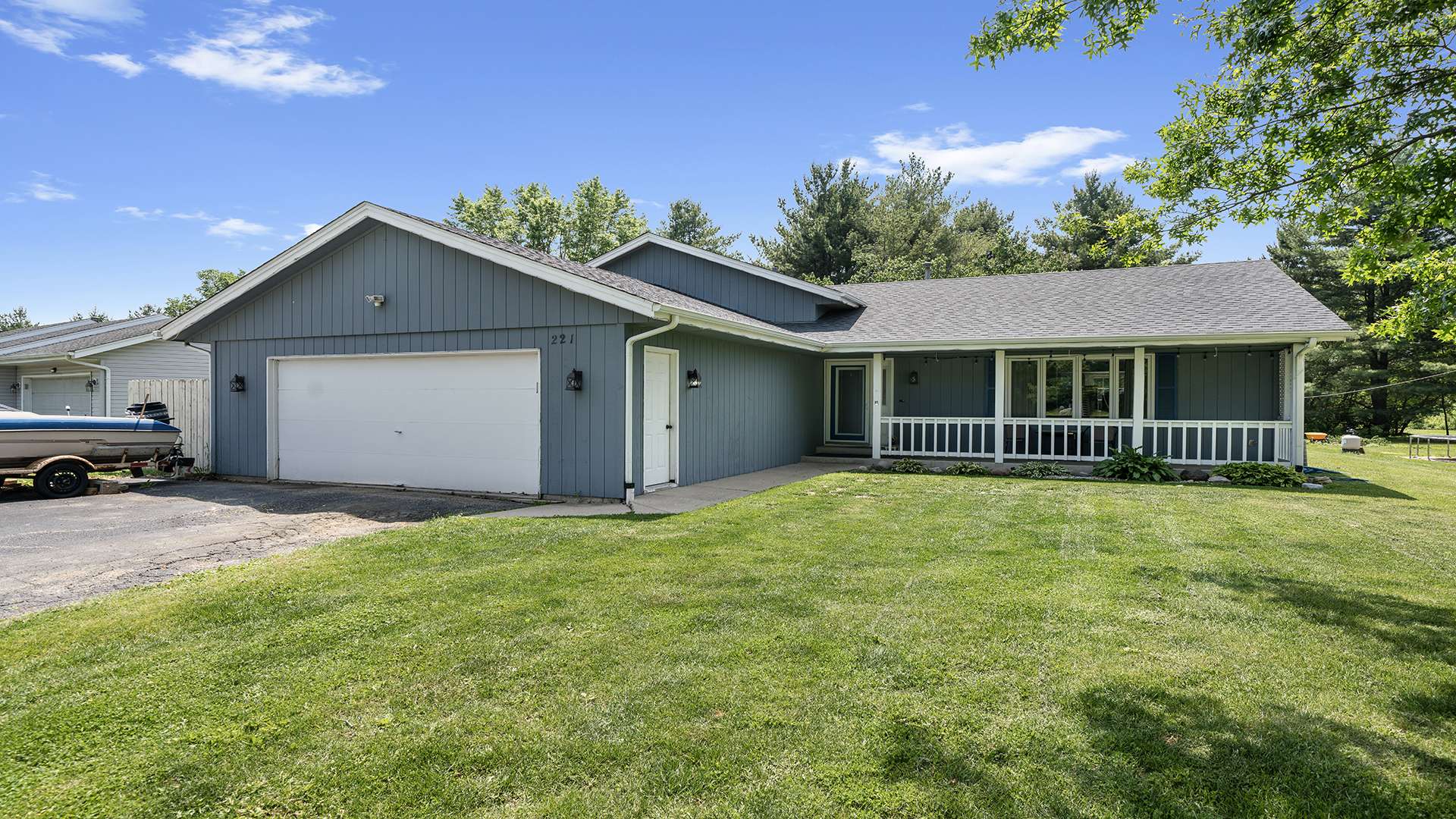 Poplar Grove, IL 61065,221 Liverpool DR SE