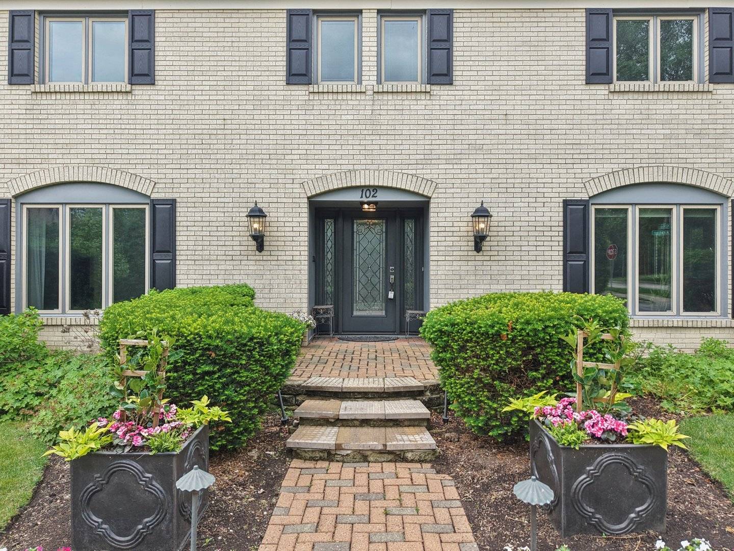 Elmhurst, IL 60126,102 E Adelia ST
