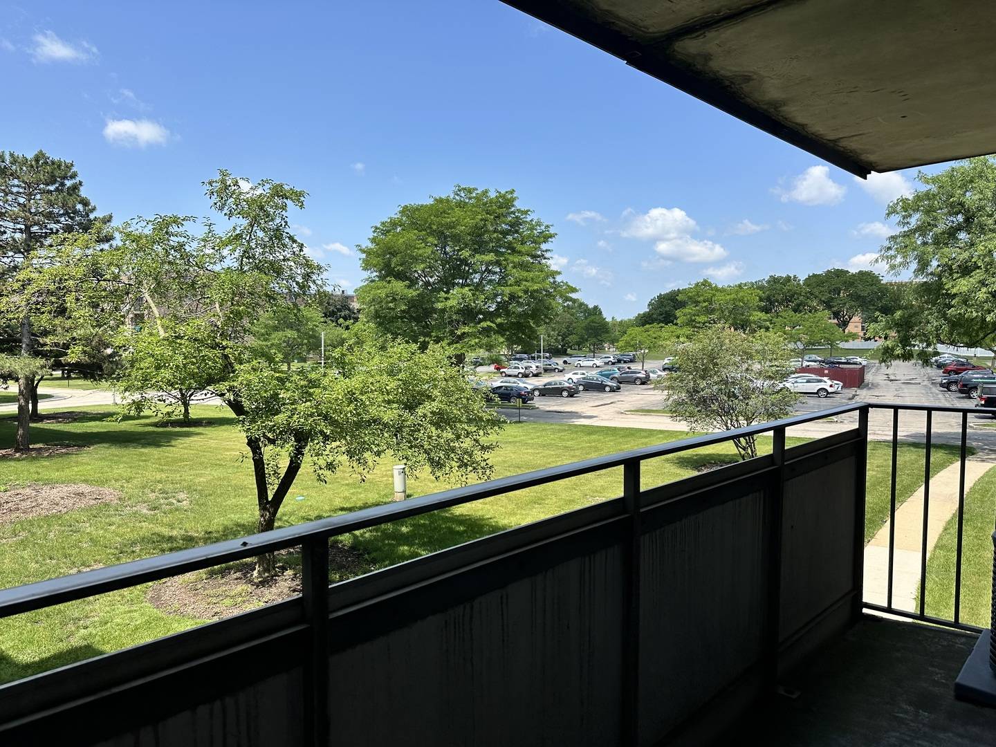 Schaumburg, IL 60193,1460 Fairlane DR #225