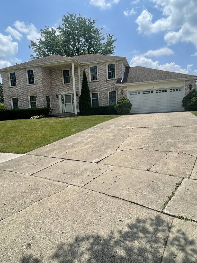 Palatine, IL 60067,747 S Carriageway CT